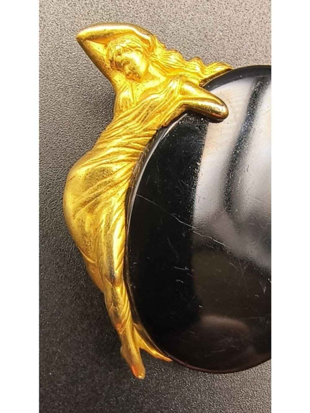 Vintage JJ 1988 Goldtone Reclining Lady Brooch With Black Lucite Accent - Picture 2 of 5